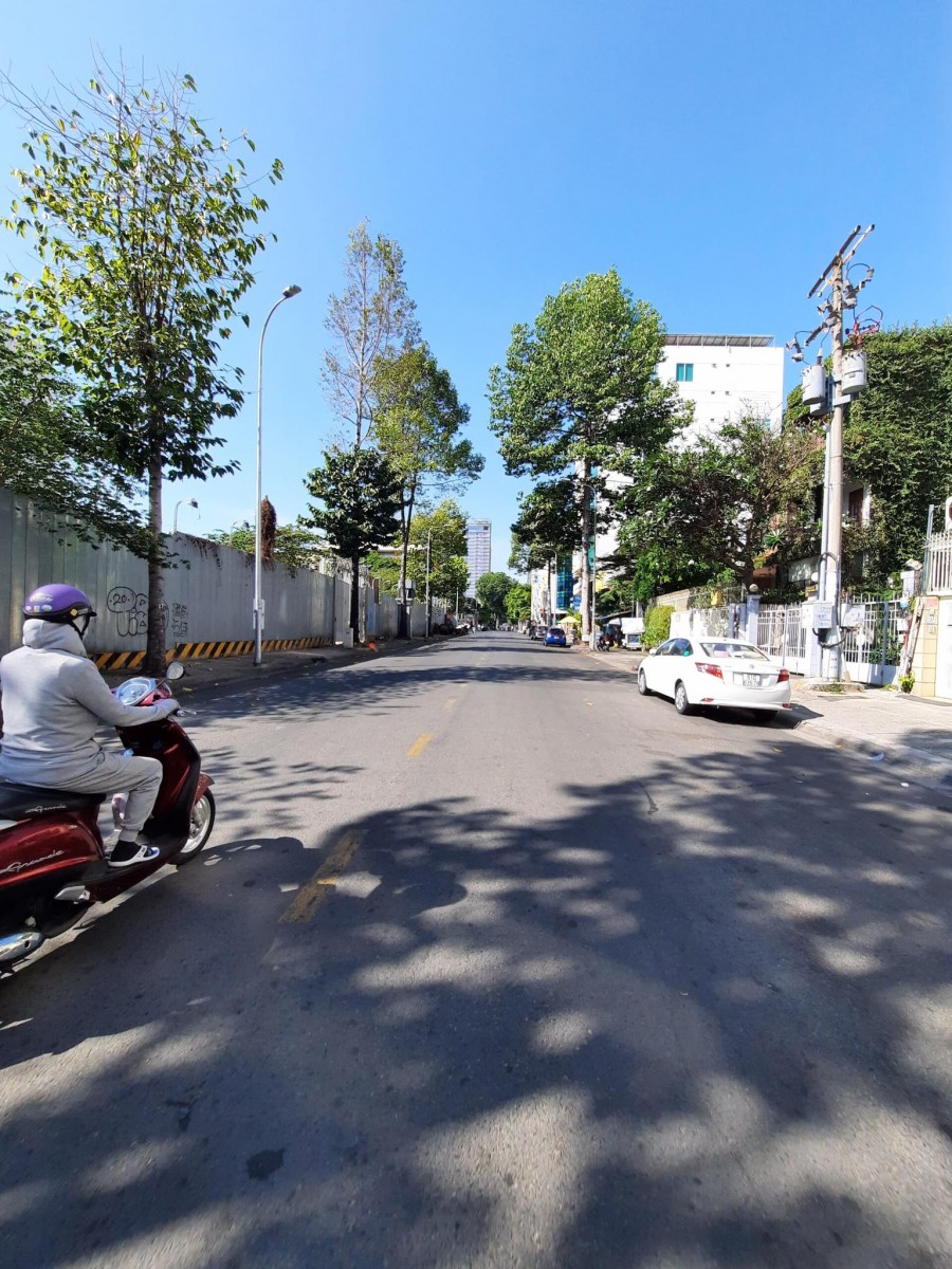 Nhà Hẻm Nguyễn Đình Chiểu giá chỉ 5 tỉ còn thương lượng, vị trí thuận tiện đi lại