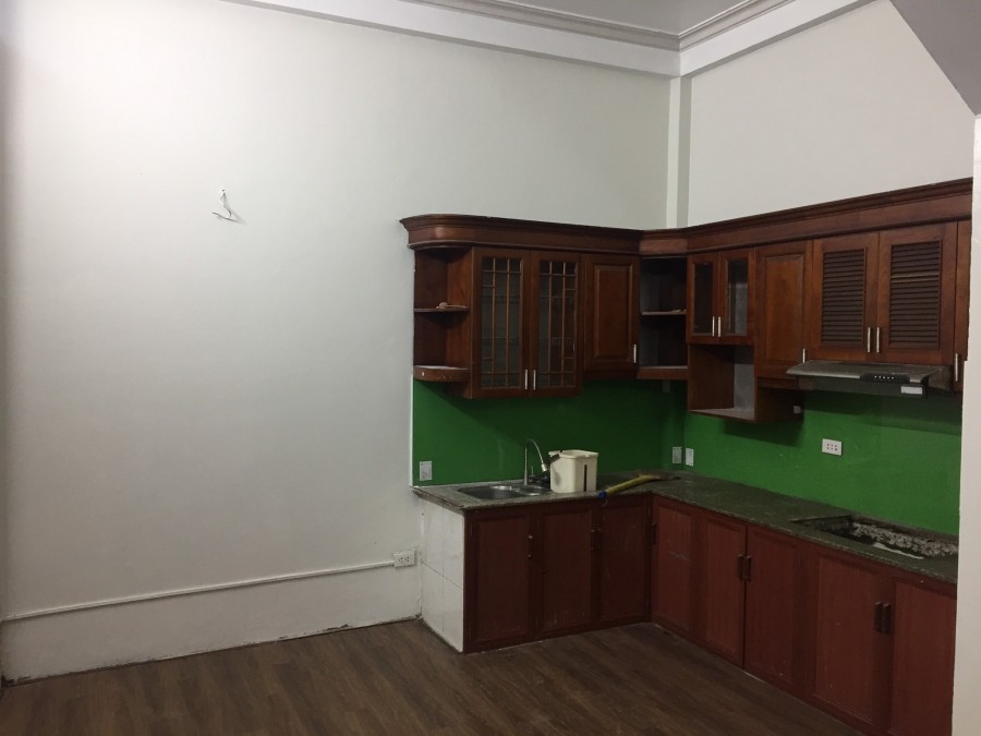 Nhà mặt ngõ kinh doanh, diện tích rộng, mặt tiền khủng, dt 45m2, bán nhà Khương Đình