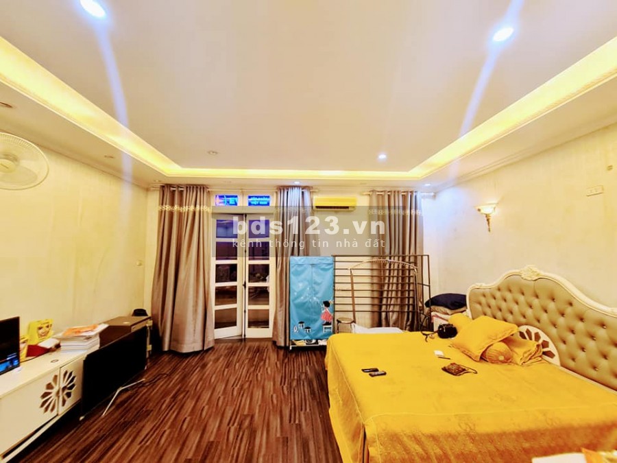 Bán nhà Nam Đồng, Đống Đa, diện tích sử dụng 40m2, 5 tầng, nhỉnh 3 tỷ