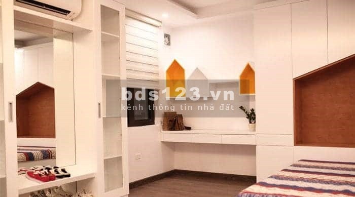 Bán nhà phố Dịch Vọng, nở hậu mạnh, diện tích 38m2, giá 3.25 tỷ, pháp lý rõ ràng