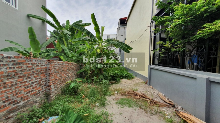 Bán giá rẻ giật mình đất Ngọc Thụy giá bán 45 triệu/m2 ngõ thông ô tô tải mt khủng