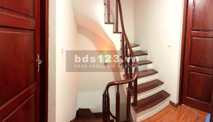 Nhà Sân vườn Thái Hà ở ngay diện tích sử dụng 59m2 giá bán 4.7 tỷ