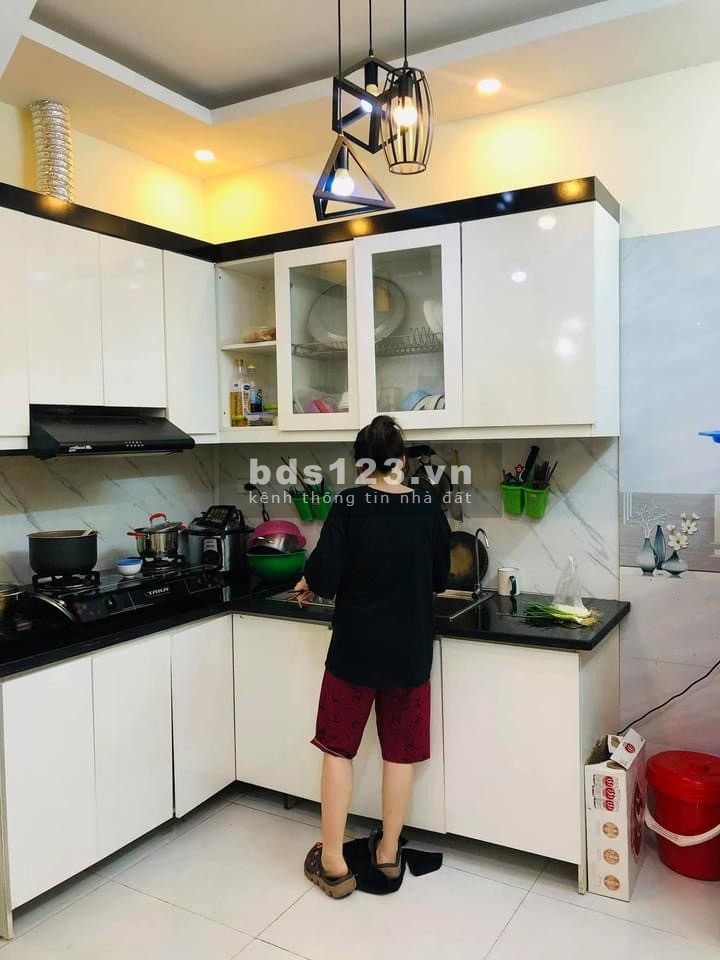 Siêu phẩ lô góc 2 phòng ngủ ngõ đẹp nhà đẹp, sổ chính chủ lh 0585662995