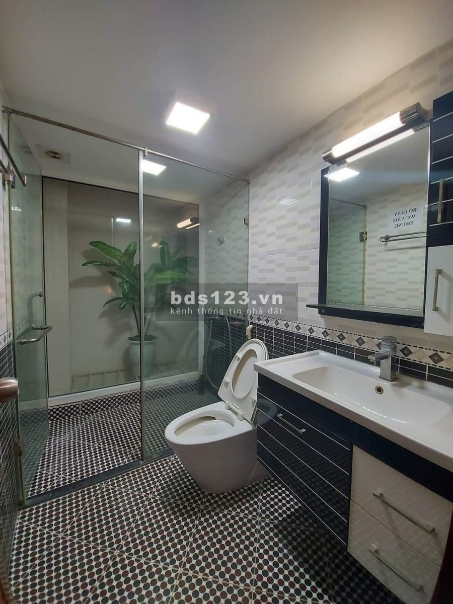Bán nhà Thanh Xuân Nguyễn Trãi, 4 tầng dt 32m2, ô tô đỗ cửa, giá 3.98 tỷ, lhcc
