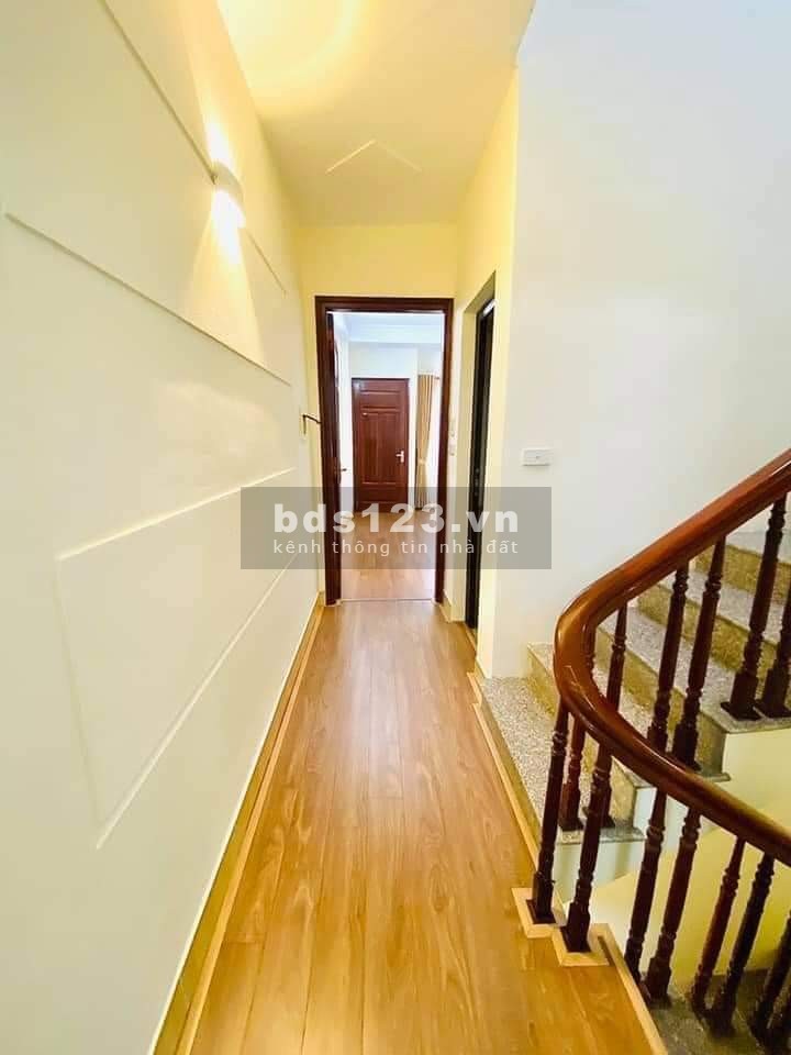 Bán nhà phố Khương Đình, Thanh Xuân, dt 56 m2, 4 tầng, chỉ 3.9 tỷ. Liên hệ: 0368781929