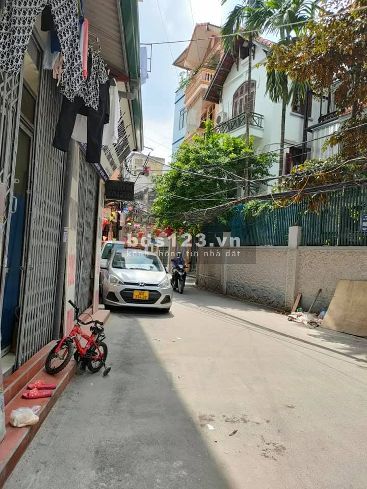 Chính chủ bán nhà Mỗ Lao ngay khu vực trung dt 30m2, giá bán 2.25 tỷ, lhcc