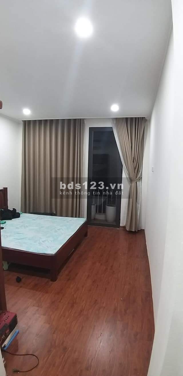 Nhà Trần cung, dien tích 43m, mặt tiền 3,6m, 3 tầng, ở ngay và lun, sổ sạch đẹp