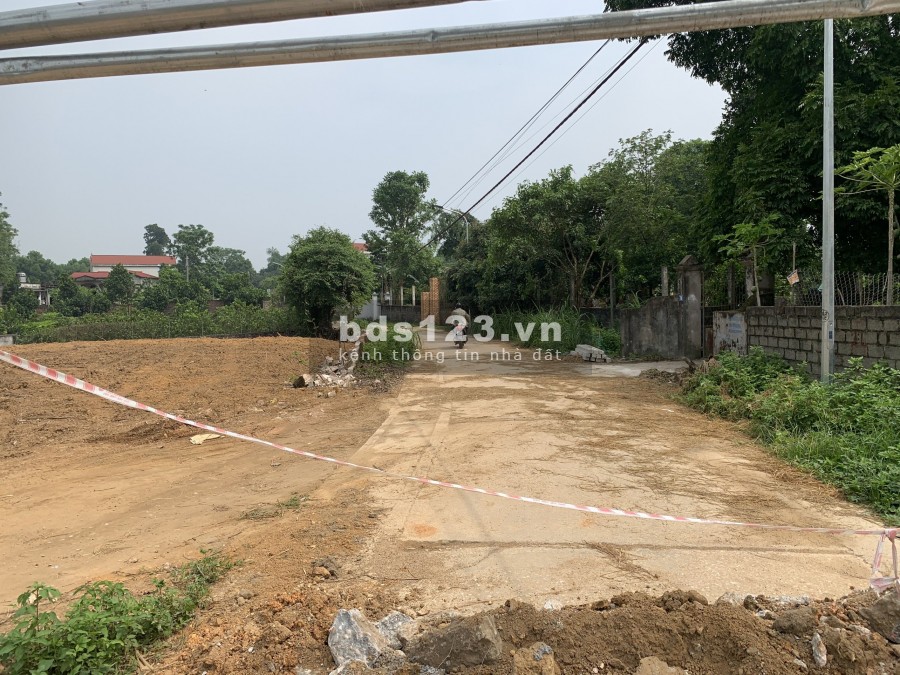 Bán gấp lô đất có dt 1756 với nhiều công năng sử dụng ,giá chỉ 2,2tr sổ đỏ riêng Hà Nội
