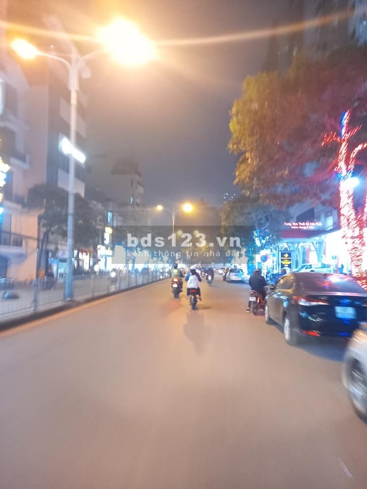 Chính chủ cần bán nhà 6 tầng 8 phòng ngủ phố Tôn Đức Thắng giá nhỉnh 4 tỷ
