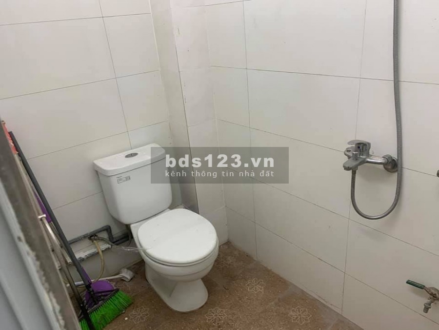 Bán nhà nguyên căn 3 tầng Trương Định, mt 8m, tiện ích đầy đủ, giá chỉ 1.654 tỷ