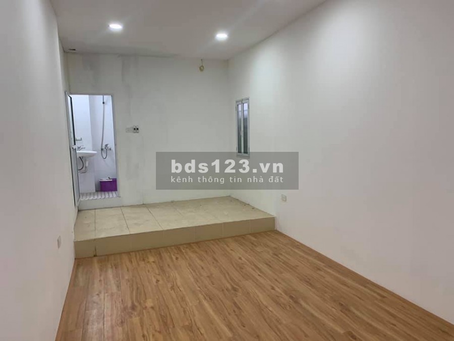 Bán nhà nguyên căn 3 tầng Trương Định, mt 8m, tiện ích đầy đủ, giá chỉ 1.654 tỷ
