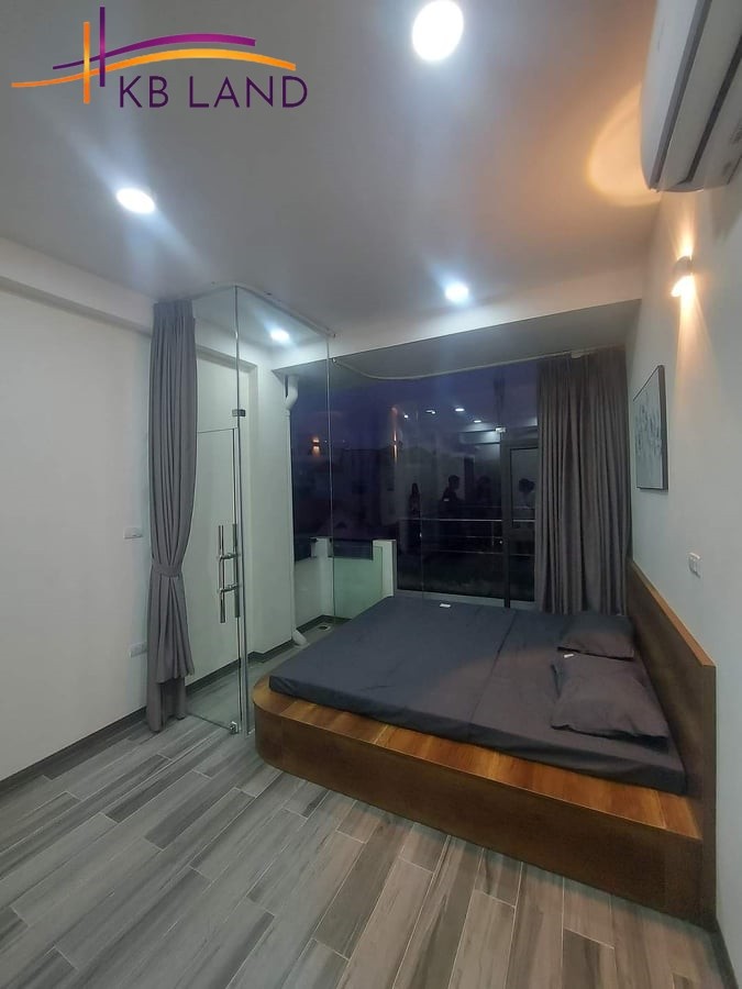 Bán căn hộ dịch vụ Xuân Diệu, dt 57m2 7 tầng, 5 căn hộ, HS 75tr/tháng, nhỉnh 12 tỷ.