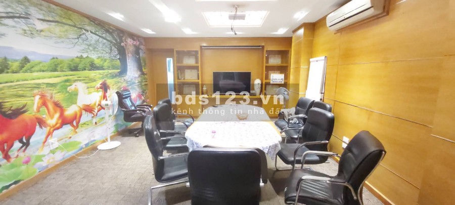 Chính chủ bán biệt thự mặt phố Lạc Long Quân 120mx4T Tây Hồ 0969040000