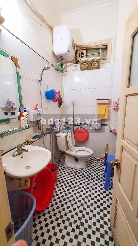 Nhà bán đường Láng 50m 5 tầng mt 4.5m giá bán chỉ 4.8 tỷ Quận Đống Đa