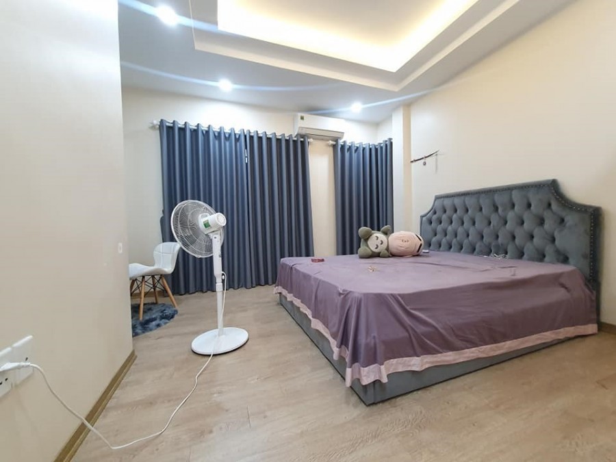 Bán nhà ngox 180 Nguyễn Lương Bằng, Đống Đa, vài nhà ra phố, dt 45m2, giá 4.5 tỷ