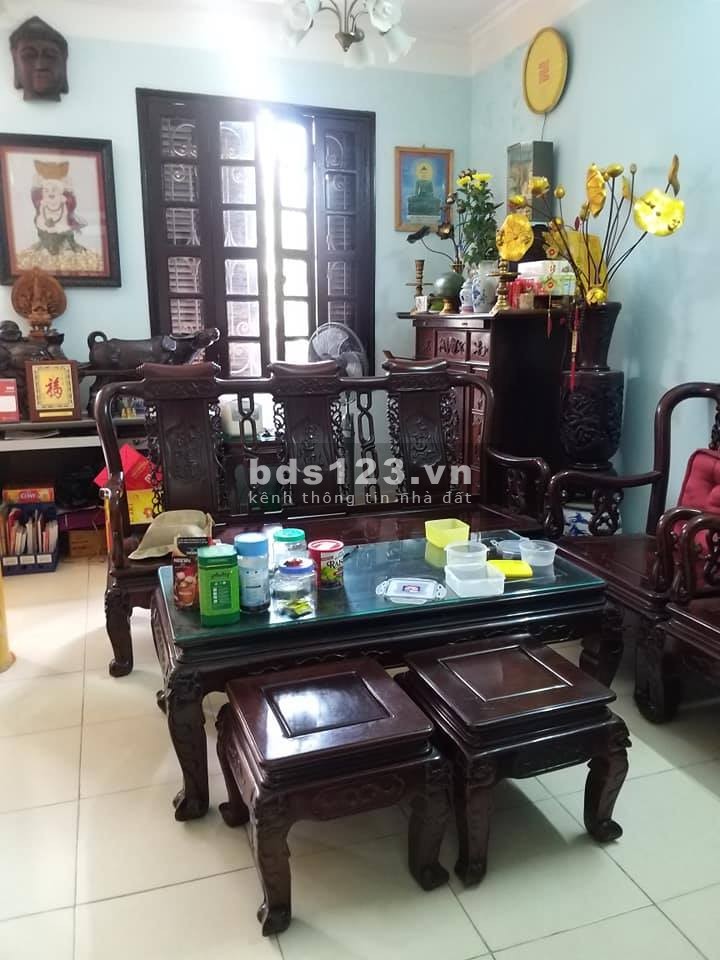 Bán nhà nguyên căn 4 tầng phố Cát Linh trên diện tích sổ đỏ 100m2, lhcc