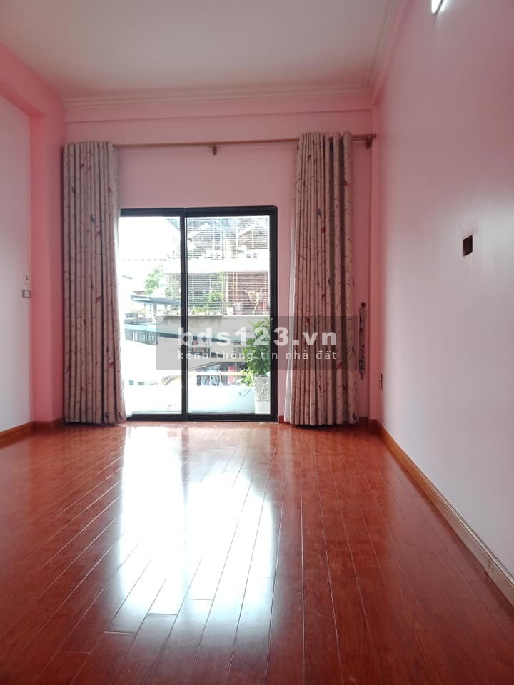 Bán Nhà Tuyệt Đẹp Phố Trần Khát Chân Quận Hai Bà Trưng Ô Tô Đỗ Cổng Dt 40m Giá 2.5 Tỷ