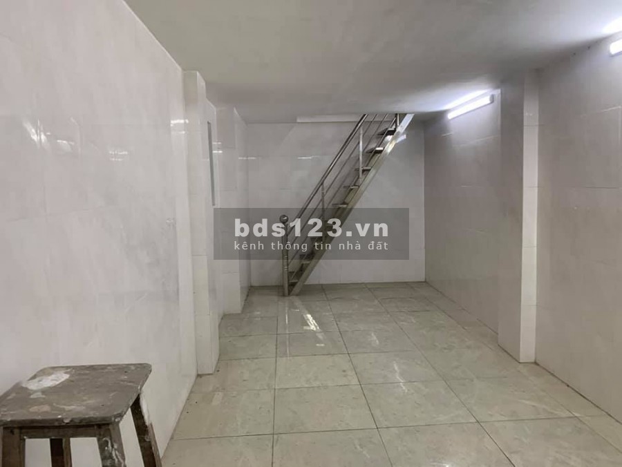 Bán nhà nguyên căn 3 tầng Trương Định, mt 8m, tiện ích đầy đủ, giá chỉ 1.654 tỷ
