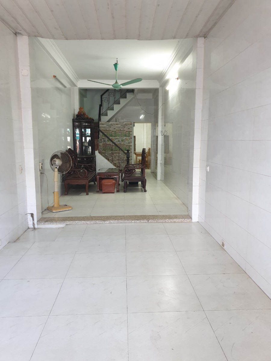 Chính chủ cho thuê nhà Chiến Thắng, Hà Đông DT 48m2x3 tầng Giá 9 tr/th Lh 0983607331