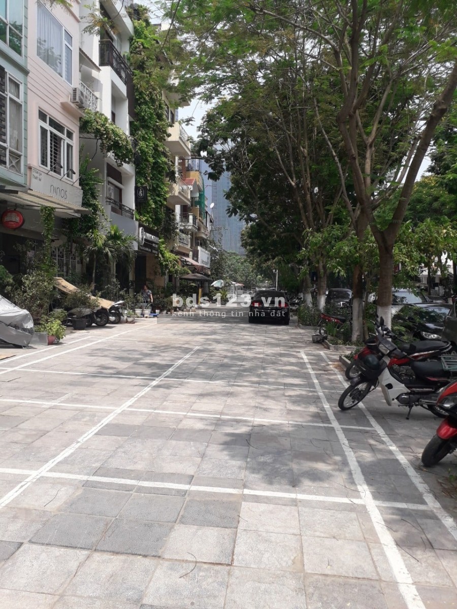 Bán nhà mặt phố Vạn Phúc và 1 mặt ngõ sau, 92m2 x 4 tầng, mặt phố kd, giá chỉ nhỉnh 300tr/m