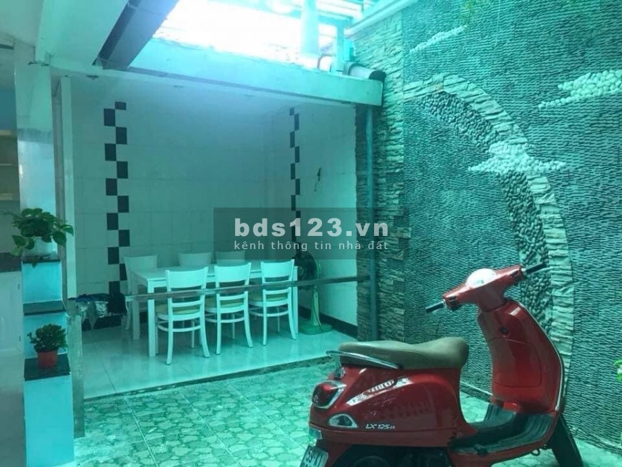 Bán nhà HXH giá siêu rẻ đường Lê Quang Định quận Bình Thạnh 105m2 4 tầng giá chỉ 7tỷ160.