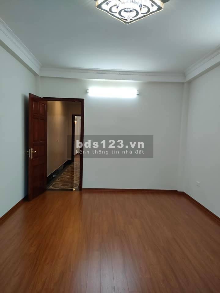 Bán nhà 6 tầng thang máy, ô tô tránh, khu vực full tiện ích, kinh doanh