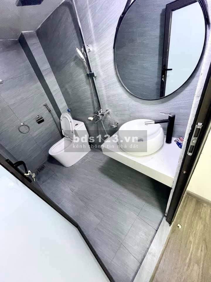 Dịch khó khăn quá cần bán nhà 5 Tầng mới xây cực đẹp cực rẻ ở chợ Vân Canh-Hoài Đức, LH: 0866657649