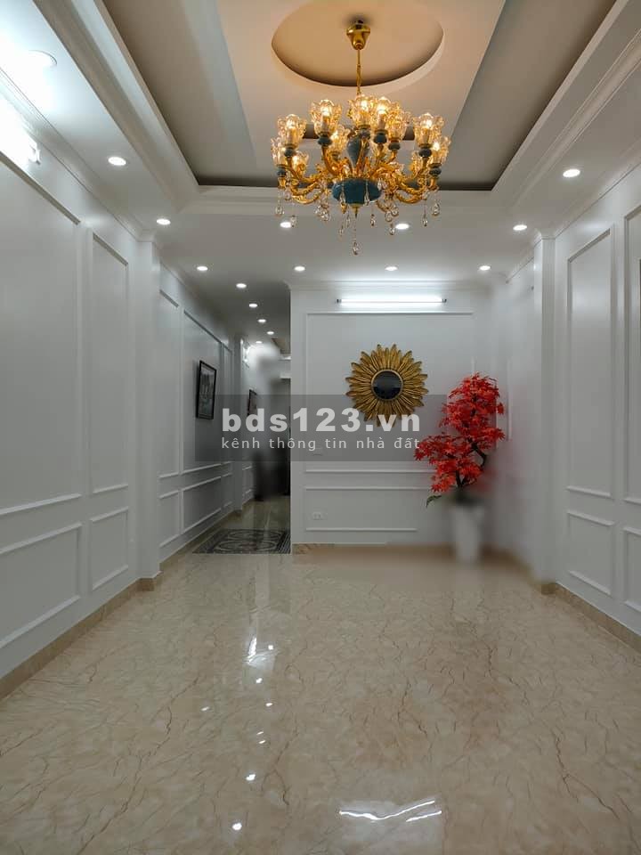 Bán nhà 6 tầng thang máy, ô tô tránh, khu vực full tiện ích, kinh doanh