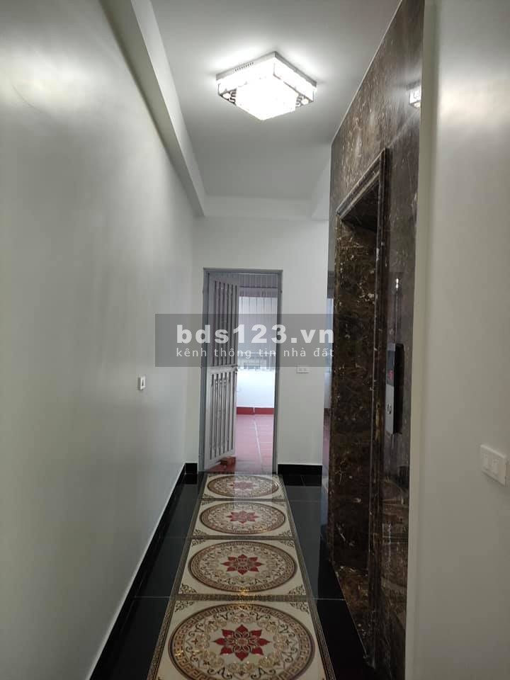 Bán nhà 6 tầng thang máy, ô tô tránh, khu vực full tiện ích, kinh doanh