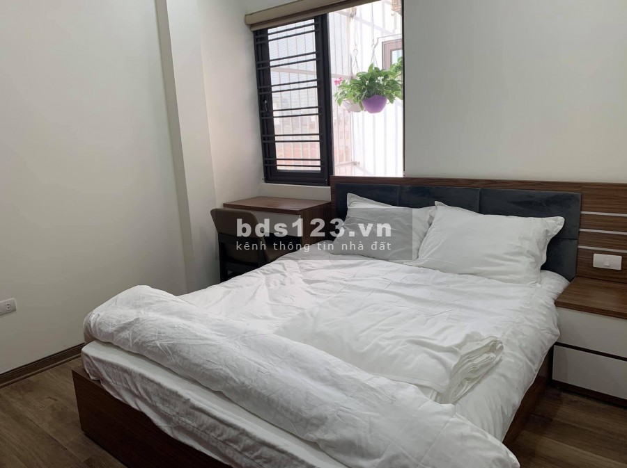 Bán nhà 75m2 phố Mai Anh Tuấn phong cách biệt thự, nội thất tiền tỉ, vài bước mặt hồ