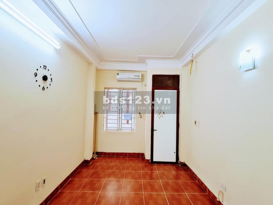 Kim Giang mặt ngõ kinh doanh, ô tô qua nhà 5 tầng diện tích 41m2 giá 4 tỷ 3