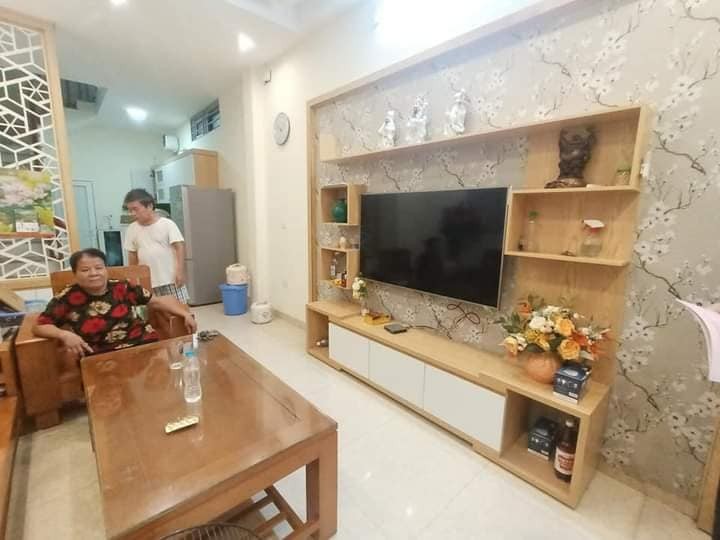 Bán nhà nguyên căn đẹp như khách sạn trung tâm Quận Hoàng Mai, giá bán chưa đến 3 tỷ