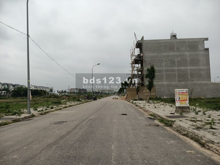 Cần bán lô đất mặt bằng quy hoạch 2125 giai đoạn 2, tiện ích xung quanh đủ