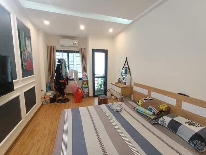 Bán nhà nguyên căn đẹp như khách sạn trung tâm Quận Hoàng Mai, giá bán chưa đến 3 tỷ