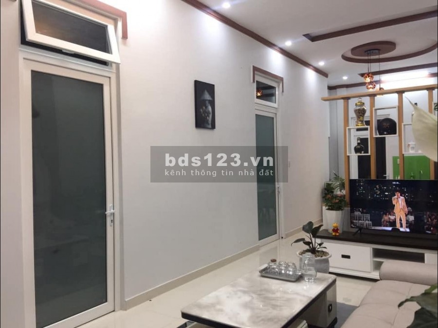 Bán nhà Nguyễn Trãi, 7 phòng ngủ, sất chợ cho thuê cực đỉnh, sổ đỏ chính chủ