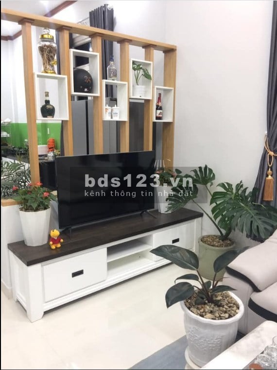 Bán nhà Nguyễn Trãi, 7 phòng ngủ, sất chợ cho thuê cực đỉnh, sổ đỏ chính chủ