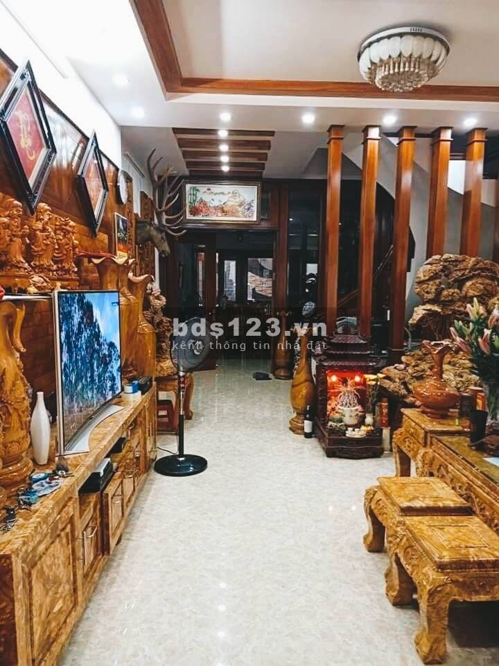 Bán biệt thự Nguyễn Sơn mặt tiền khủng 2 mặt ngõ giá cực rẻ, sổ đẹp chính chủ