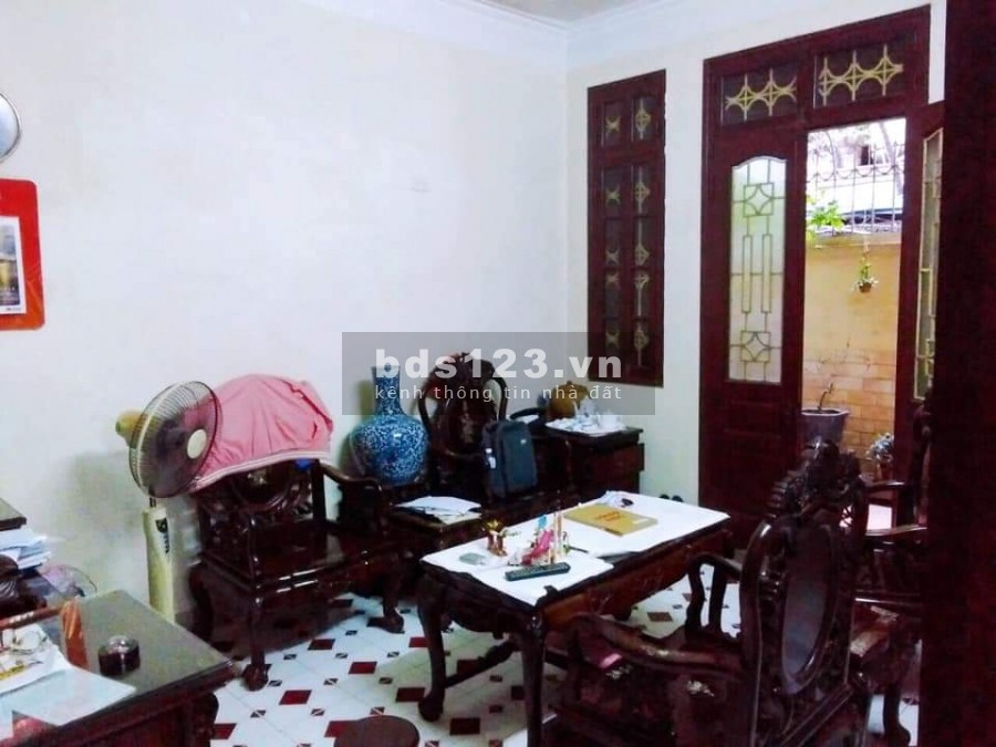 Cần bán nhà Cự Lộc, Thanh Xuân, dt 111m2, 2 tầng, mt 6, giá bán chỉ 10 tỷ, thích hợp đầu tư văn phòng