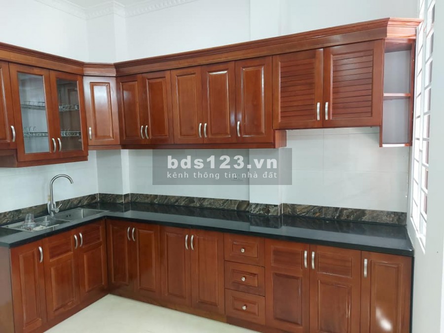 Bán nhà mới xây phố Nguyễn Văn Cừ, Long Biên, 30m, 5 tầng, giá 3,35 tỷ. Lh: 0989126619