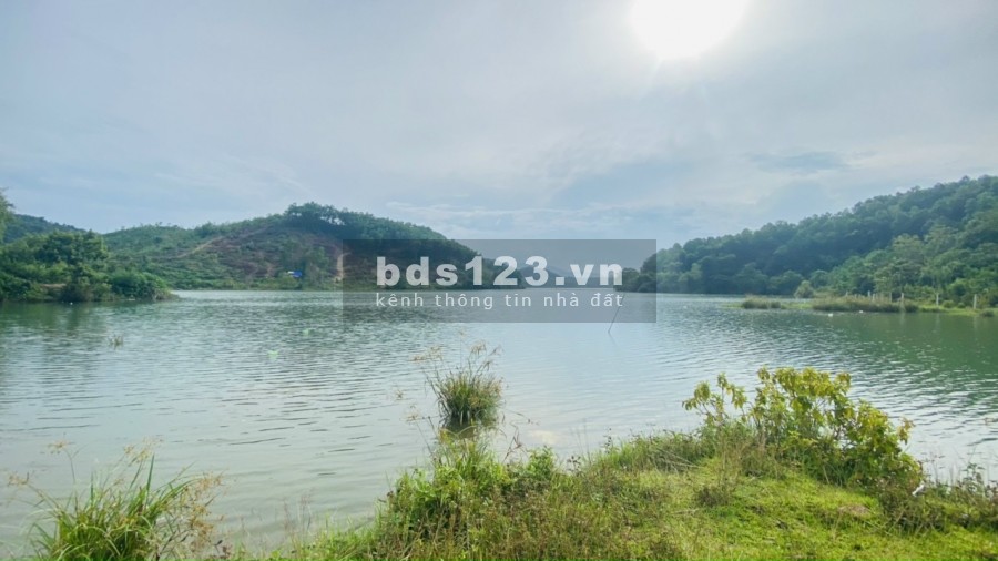 Đất diện tích 1445m2 có 800m2 thổ cư bám hồ Tuyệt đẹp Phú Minh Kỳ sơn Hoà Bình