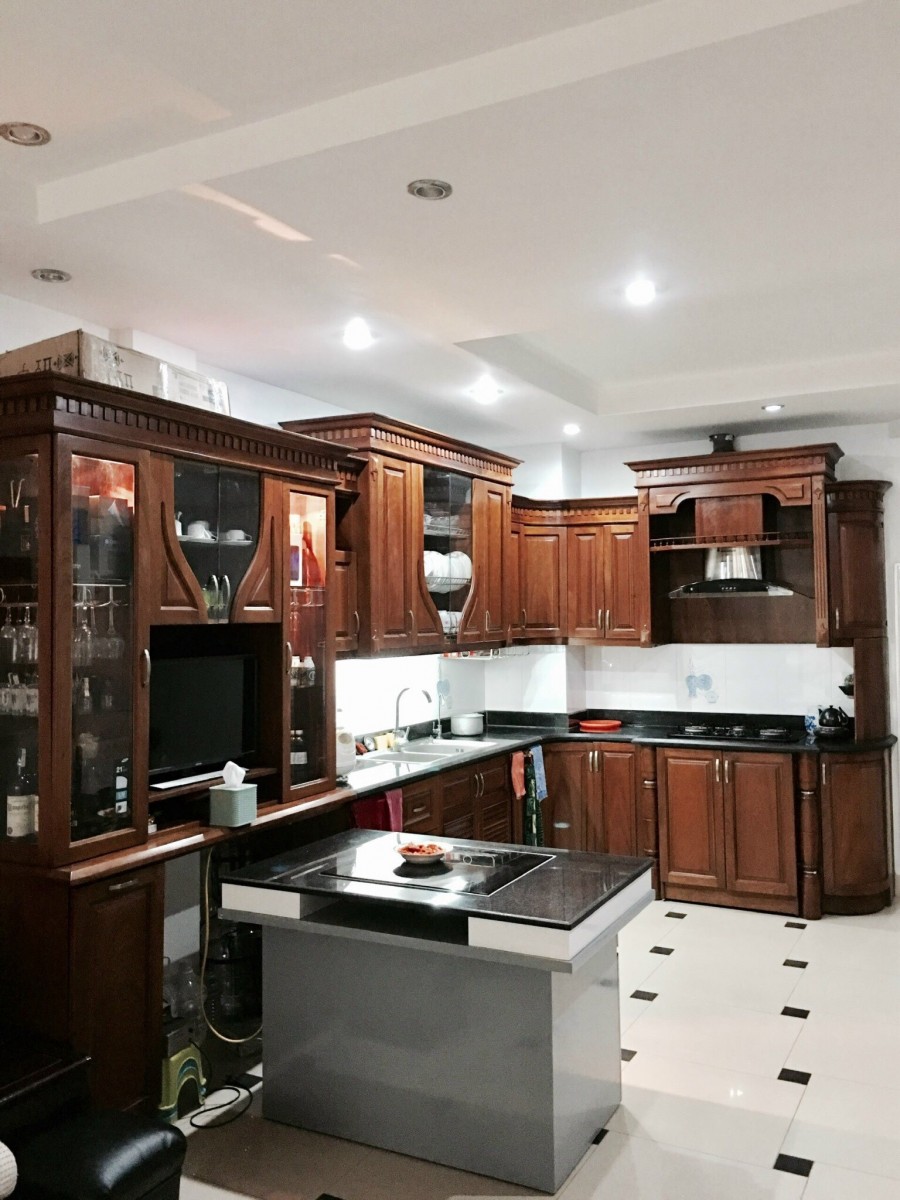 Bán nhà phố Lạc Trung, dt 40m2, mt 4m, 3 pn, ngõ 3 gác thoáng, gần phố, nhỉnh 3 tỷ, lh 0394357733