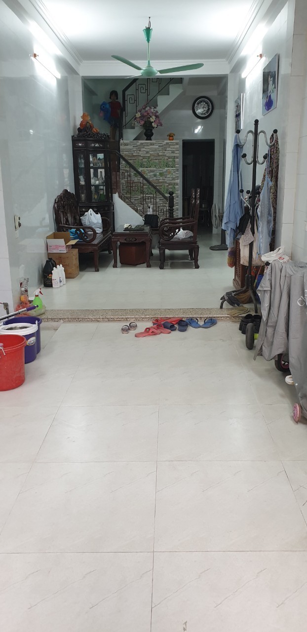 Chính chủ cho thuê nhà Chiến Thắng, Hà Đông DT 48m2x3 tầng Giá 9 tr/th Lh 0983607331
