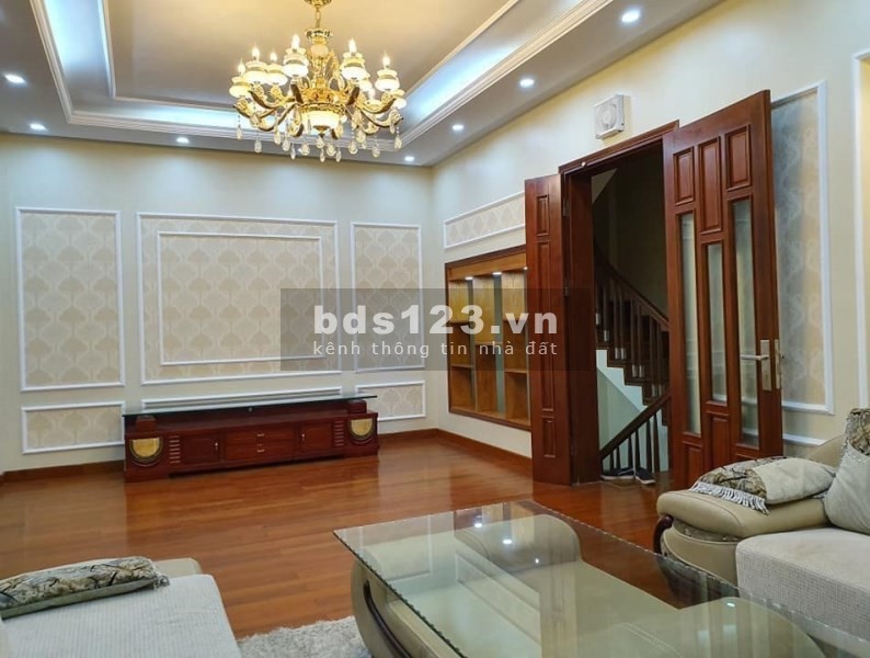 Bán nhà mặt phố 5 tầng tại Nguyễn Khang, Cầu Giấy, Hà Nội. Liên hệ: 0974609992