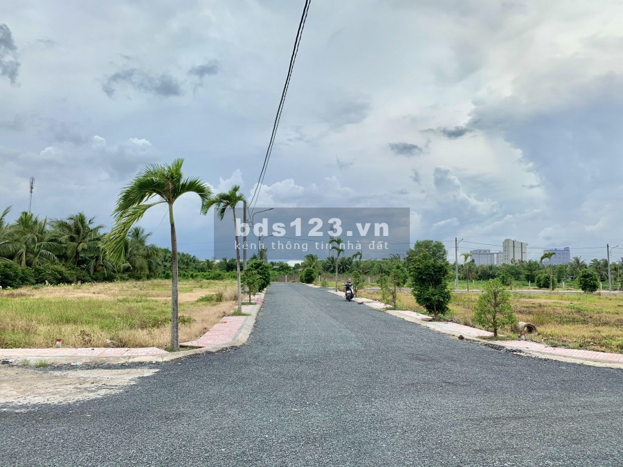 Cần bán 100m2 thổ cư đất liền kề khu công nghiệp Tân Hương Tiền Giang giá 6tr/m2