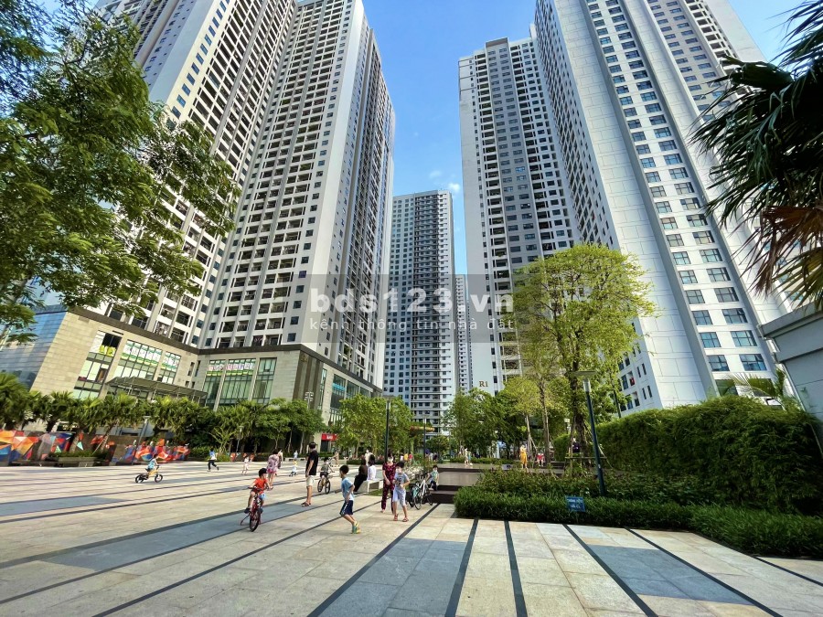 Cần bán căn góc 3PN-140m2 tòa Diamond Goldmark city. giá rẻ nhất chỉ 28tr/m2, đã có Sổ đỏ