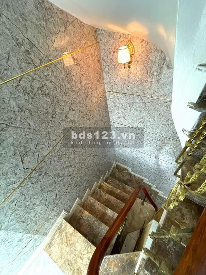 Bán Nhà Tam Trinh trung tâm phố chính diện tích sử dụng 30m2, 4 tầng, nhỉnh 2 tỷ