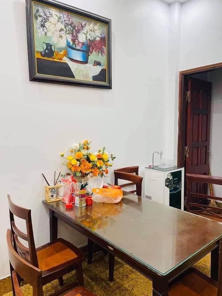 Bán nhà riêng Đường Duy Tân, Quận Cầu Giấy giá rẻ T8/2021 dt 40m2, 6 tầng giá 13 tỷ LH 0528575077