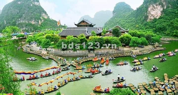 Gia đình kẹt tiền bán gấp lô đất sào có thổ cư, giá bán 850 triệu, lh 0879164670