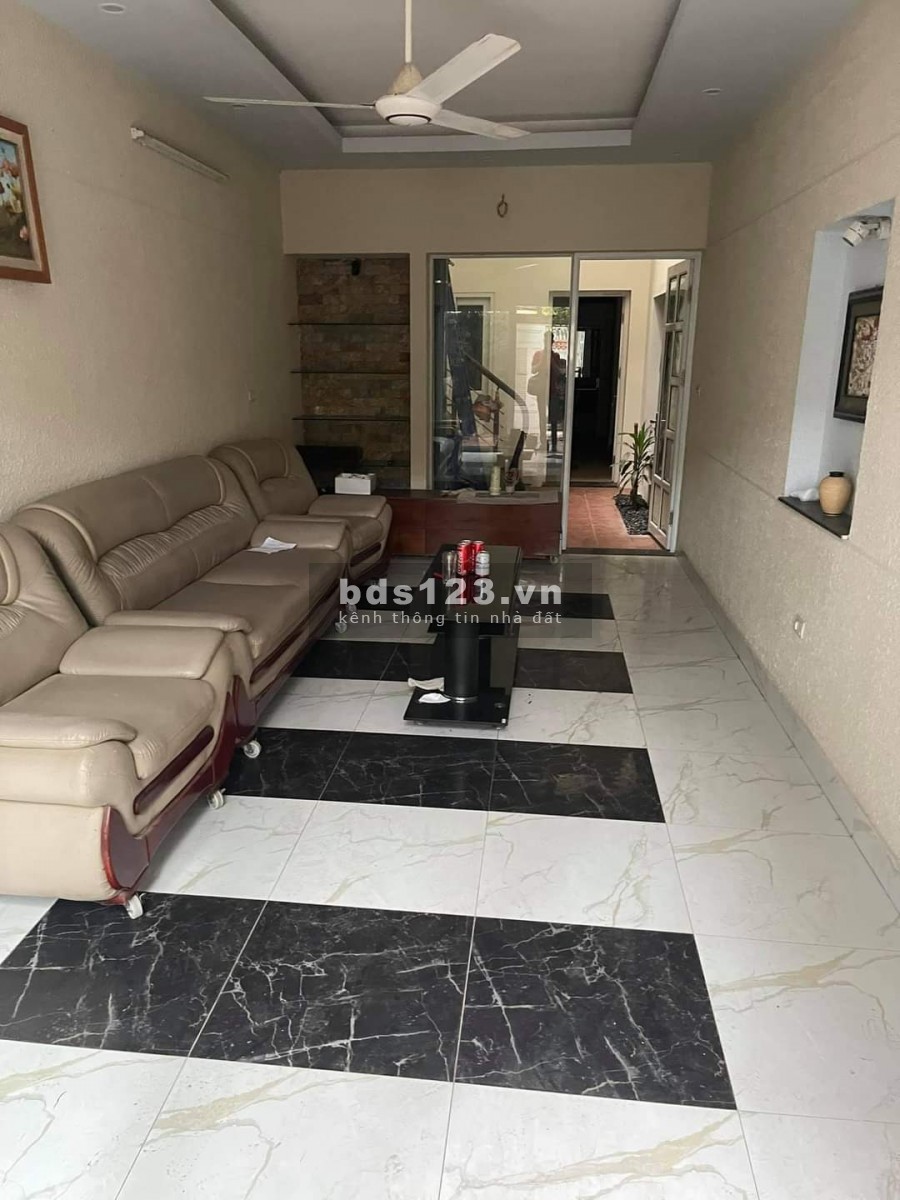 Bán nhà MP Nguyễn Đình Thi Quận Tây Hồ, 2 thoáng, kinh doanh dt 155 m2 giá 44 tỷ