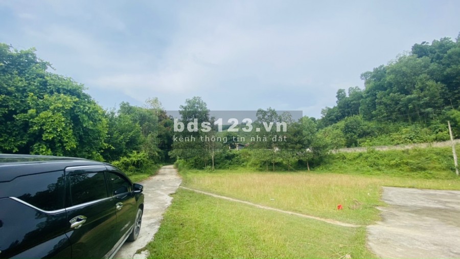 Đất diện tích 1445m2 có 800m2 thổ cư bám hồ Tuyệt đẹp Phú Minh Kỳ sơn Hoà Bình
